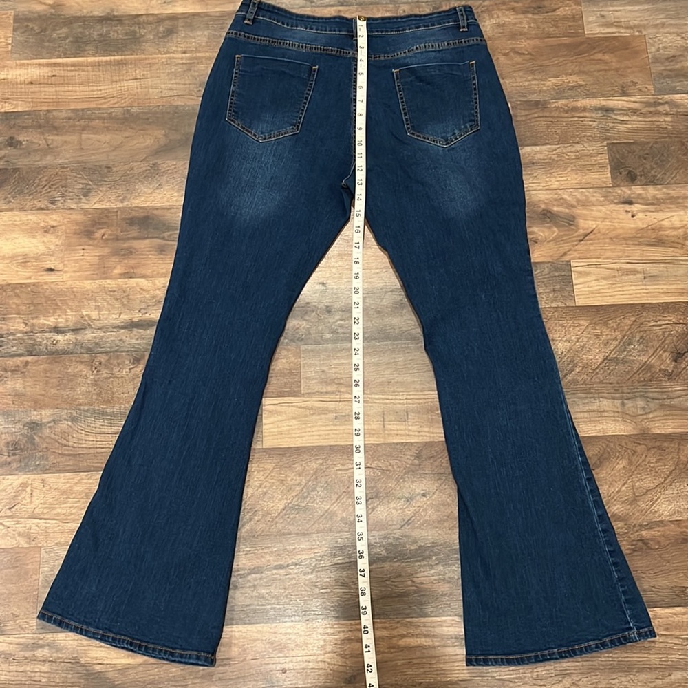 Blue Jeans - Picture 4 of 4